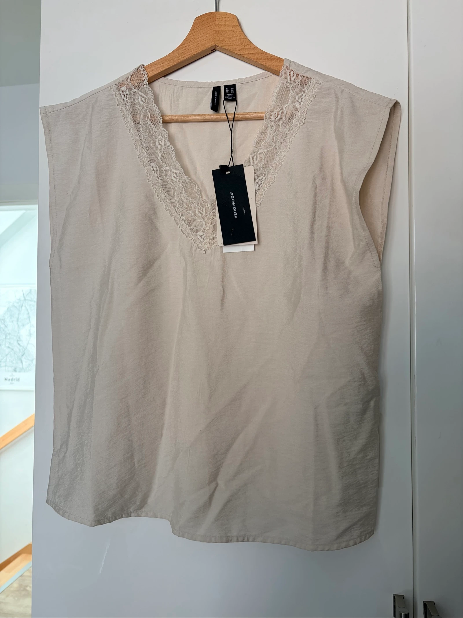 Débardeur Vero Moda – neuf avec étiquette – dentelle & viscose – photo 3